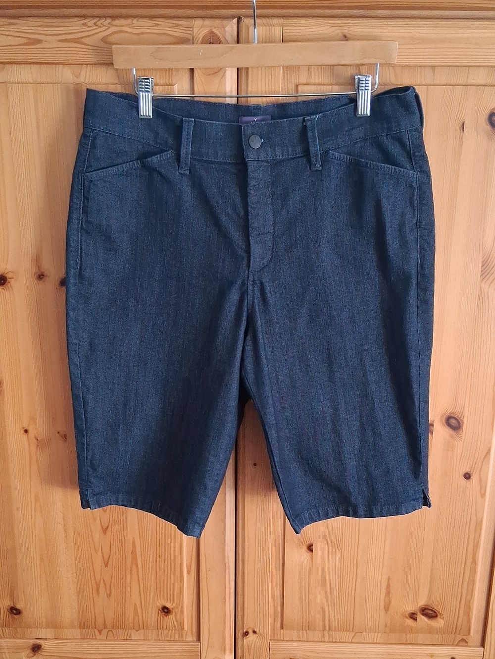 NYDJ Dark Wash Denim Stretch Lift Tuck Fit Summer Bermuda Shorts Plus Size 14 - Picture 7 of 8